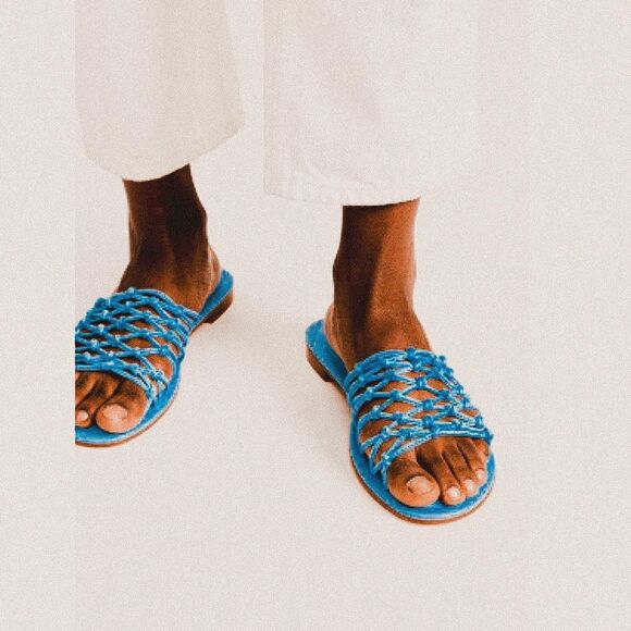 Mansur Gavriel Mignon baby blue pastel woven lambskin leather open toe Sandals 8 - Picture 1 of 7